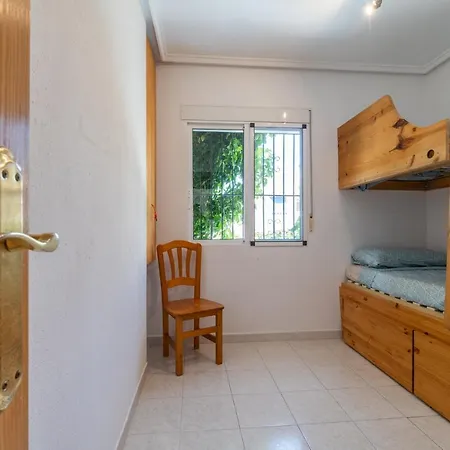 Family House And Garden Torrevieja
