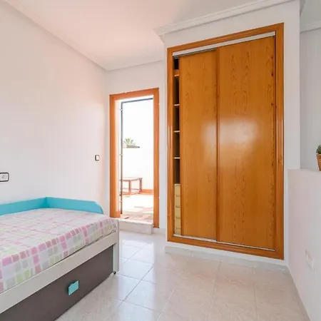 Family House And Garden Torrevieja