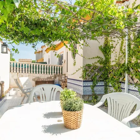 Family House And Garden Torrevieja