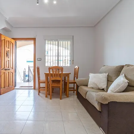 Family House And Garden Vakantiehuis Torrevieja