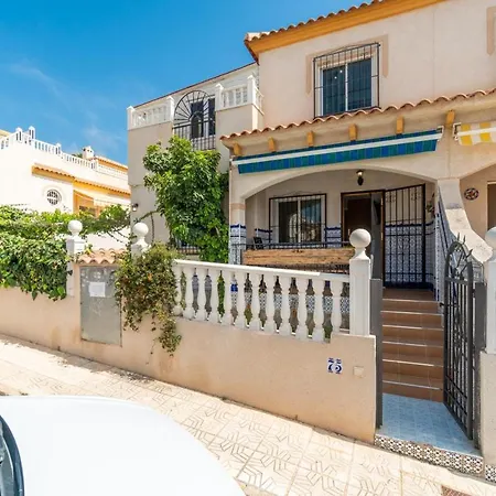 Family House And Garden Vakantiehuis *